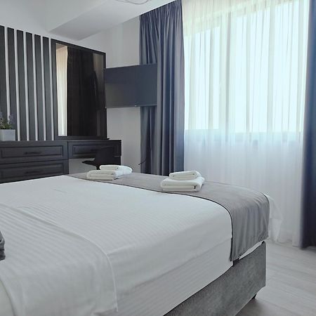 Mamaia Nord Vip Aparthotel 那沃达利 外观 照片