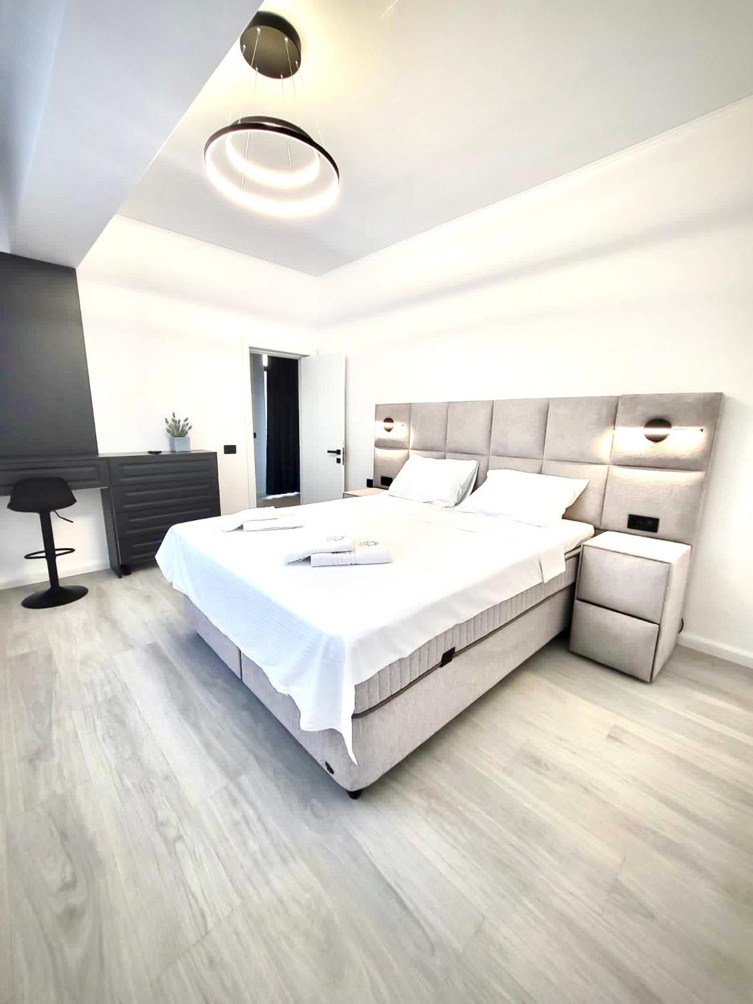 Mamaia Nord Vip Aparthotel 那沃达利 外观 照片