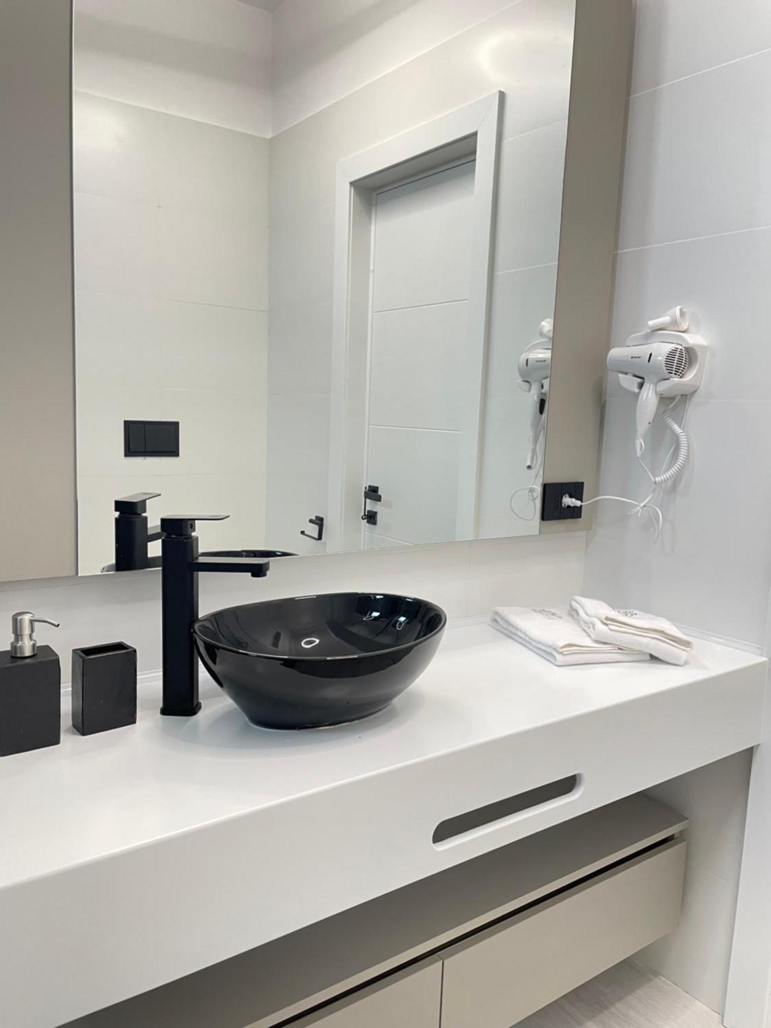 Mamaia Nord Vip Aparthotel 那沃达利 外观 照片
